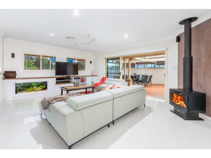 6 Somerset Close, Forest Lake QLD 4078