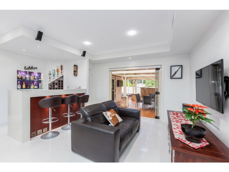 6 Somerset Close, Forest Lake QLD 4078