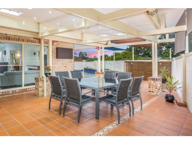 6 Somerset Close, Forest Lake QLD 4078