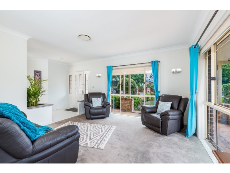 6 Somerset Close, Forest Lake QLD 4078