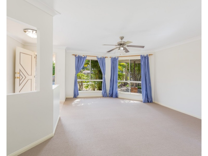 6 Glasshouse Crescent, Forest Lake QLD 4078