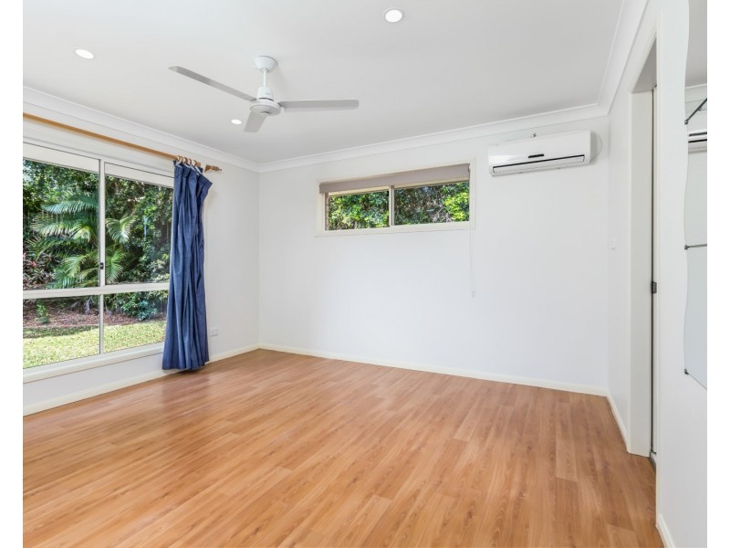 6 Glasshouse Crescent, Forest Lake QLD 4078