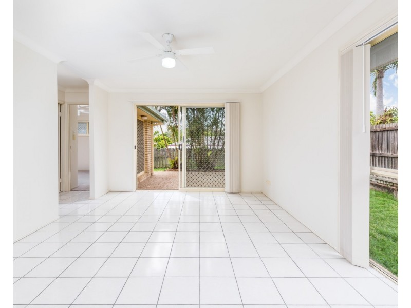 33 Collina Crescent, Forest Lake QLD 4078