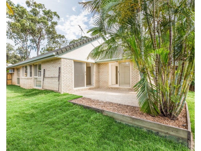 33 Collina Crescent, Forest Lake QLD 4078