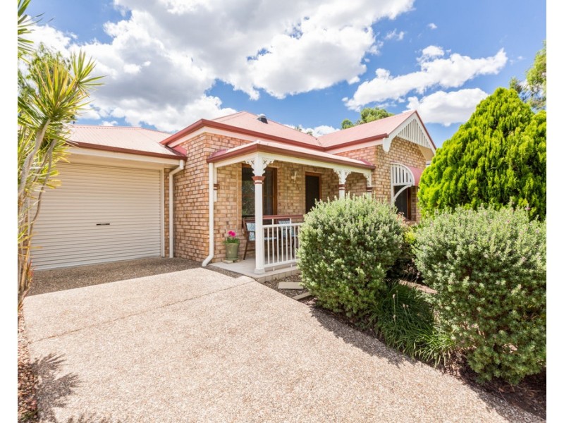 30 Regents Circuit, Forest Lake QLD 4078