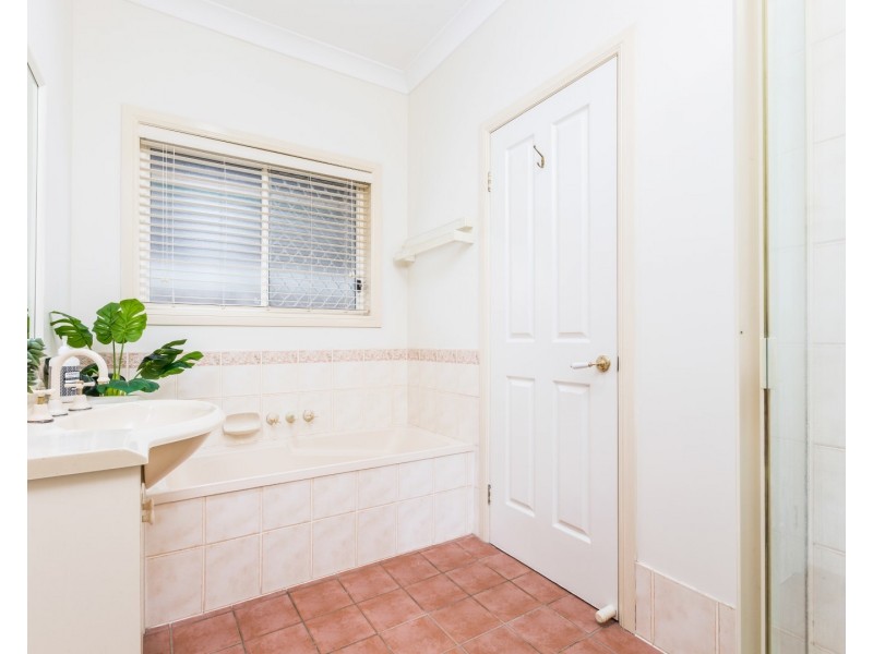 30 Regents Circuit, Forest Lake QLD 4078