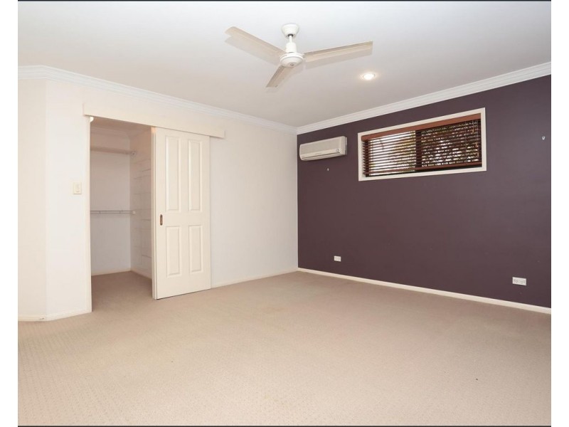 8 Queens Court, Forest Lake QLD 4078