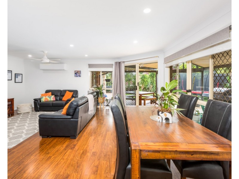 6 Paterson Place, Forest Lake QLD 4078