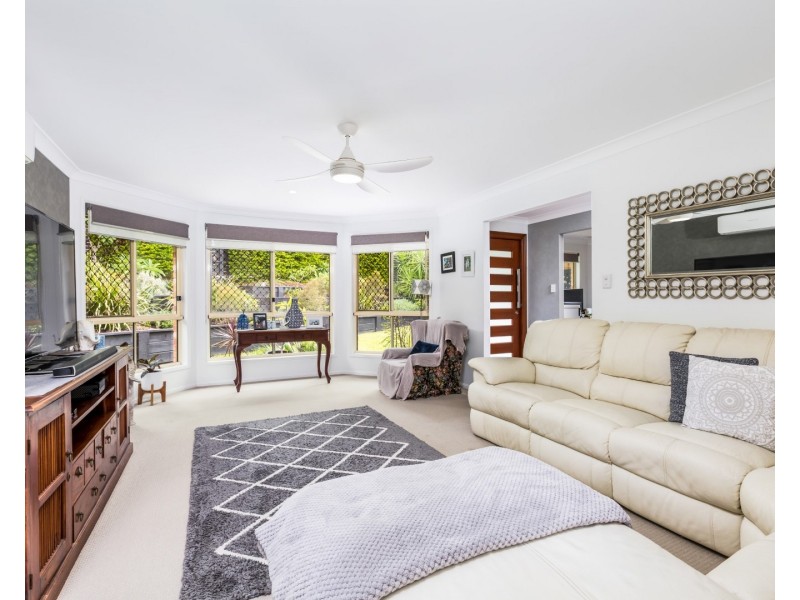 6 Paterson Place, Forest Lake QLD 4078