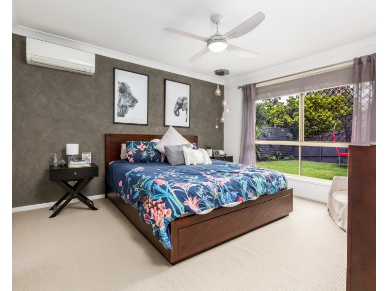 6 Paterson Place, Forest Lake QLD 4078