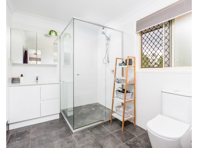 6 Paterson Place, Forest Lake QLD 4078