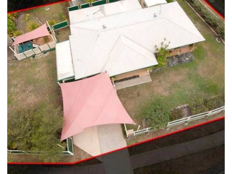 1 Letitia Street, Regents Park QLD 4118