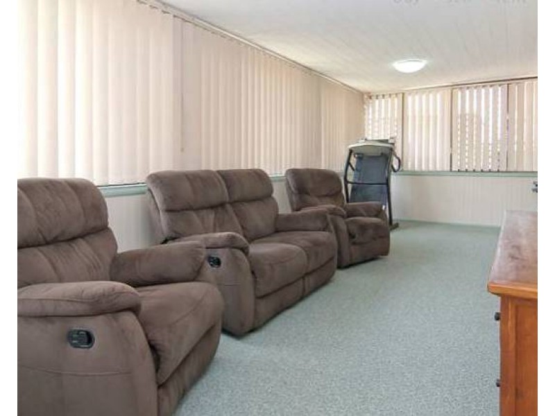 1 Letitia Street, Regents Park QLD 4118