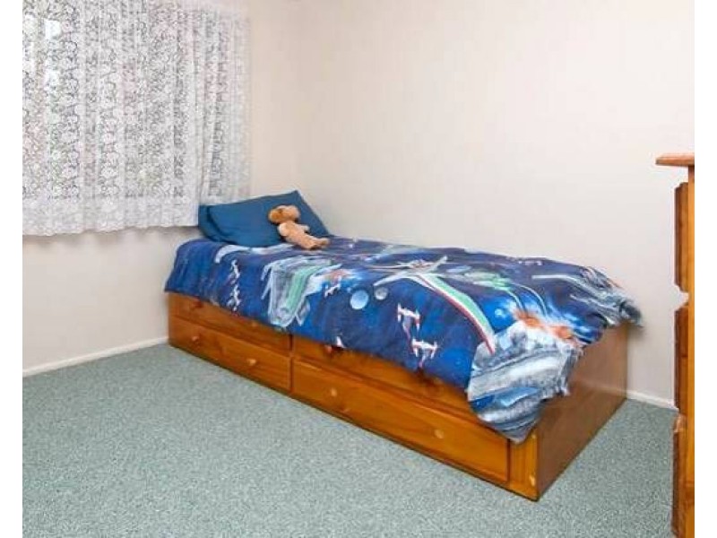 1 Letitia Street, Regents Park QLD 4118