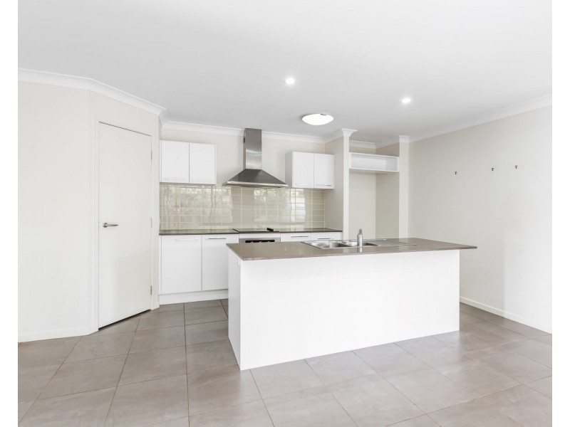 35 Drewett Avenue, Redbank Plains QLD 4301