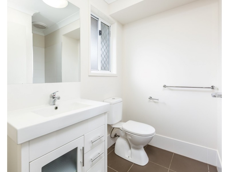 35 Drewett Avenue, Redbank Plains QLD 4301