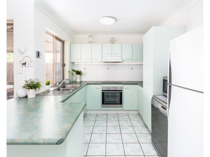 8 Mingela Place, Forest Lake QLD 4078