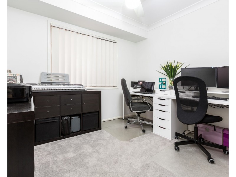8 Mingela Place, Forest Lake QLD 4078