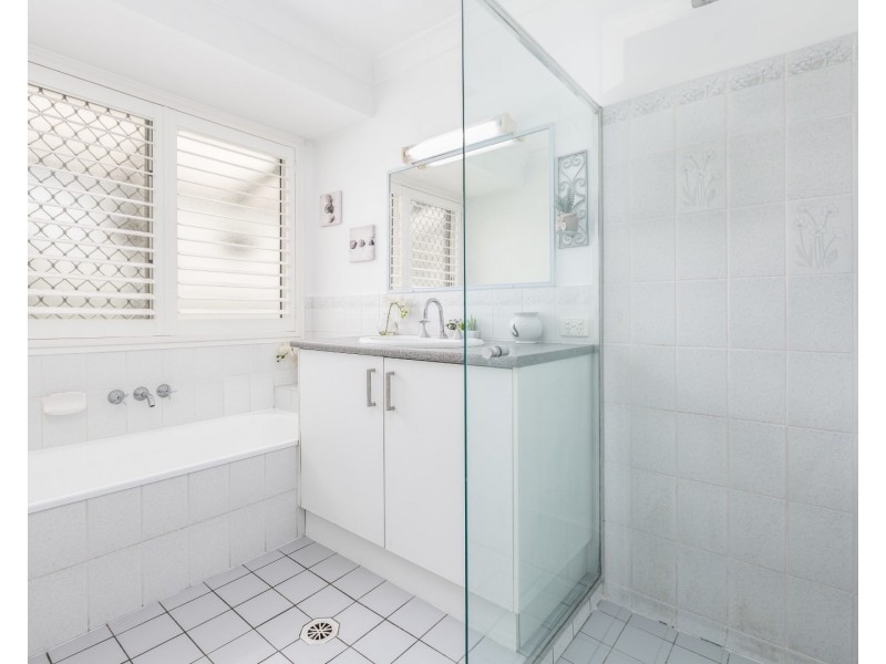 2 Ornata Place, Forest Lake QLD 4078