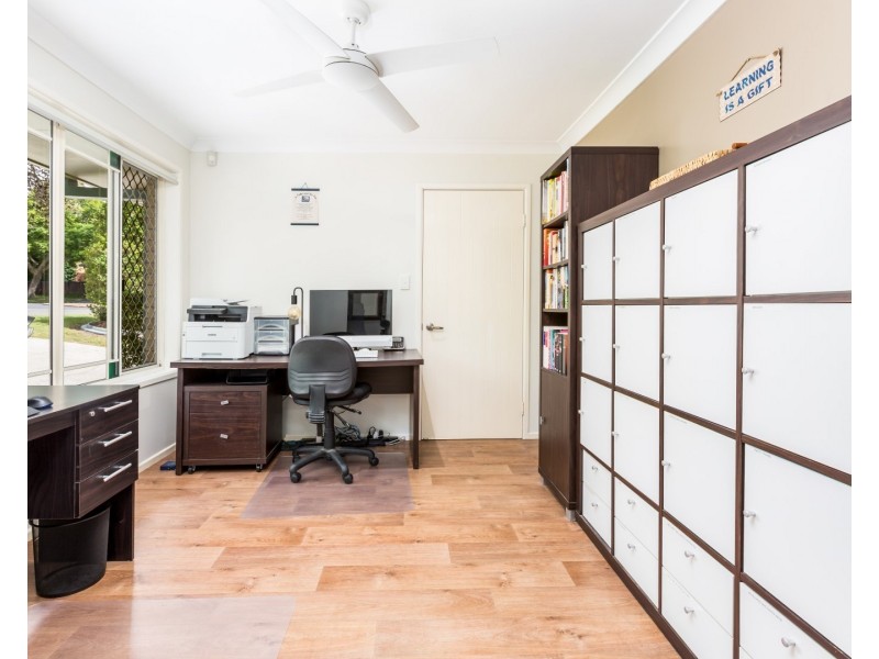 2 Ornata Place, Forest Lake QLD 4078