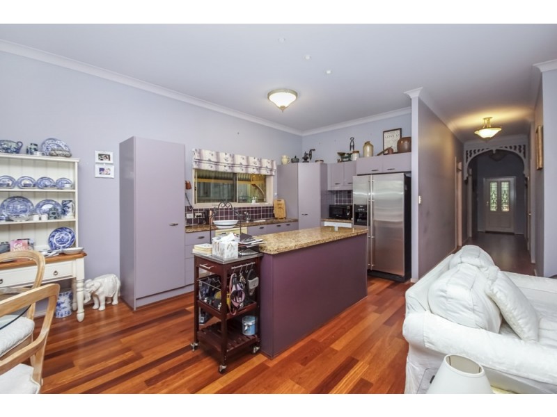 1 Cooloola Lane, Forest Lake QLD 4078