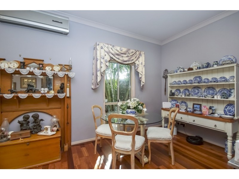 1 Cooloola Lane, Forest Lake QLD 4078