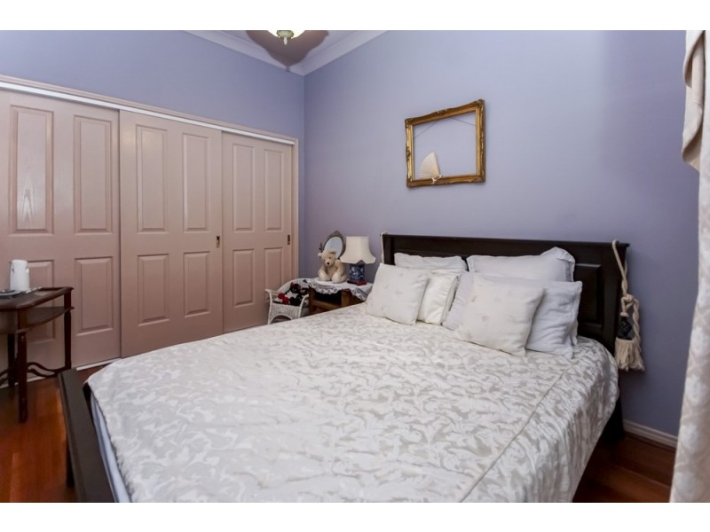 1 Cooloola Lane, Forest Lake QLD 4078