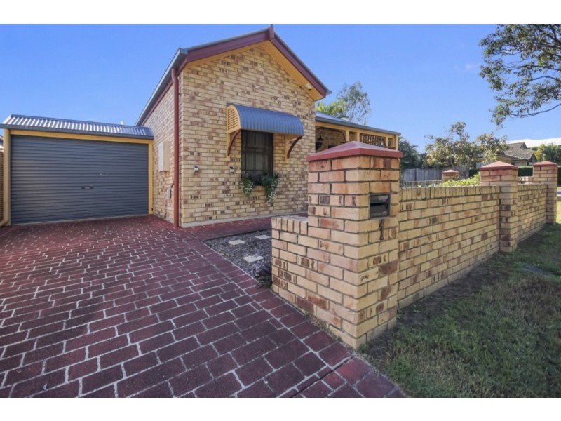 1 Cooloola Lane, Forest Lake QLD 4078