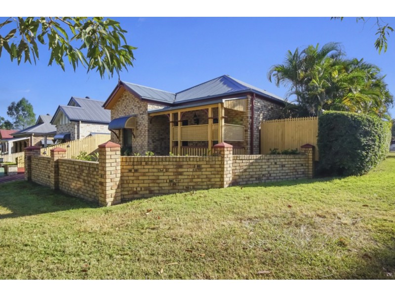 1 Cooloola Lane, Forest Lake QLD 4078