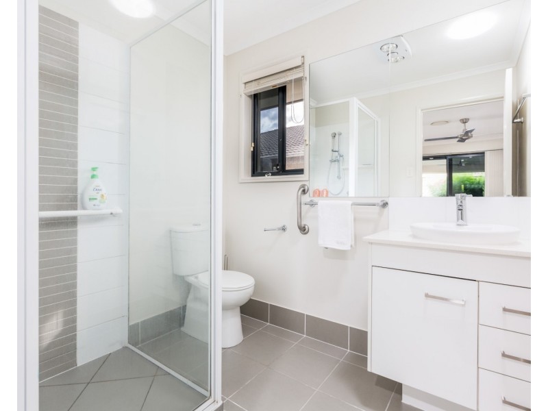 52 Colebrook Crescent, Doolandella QLD 4077
