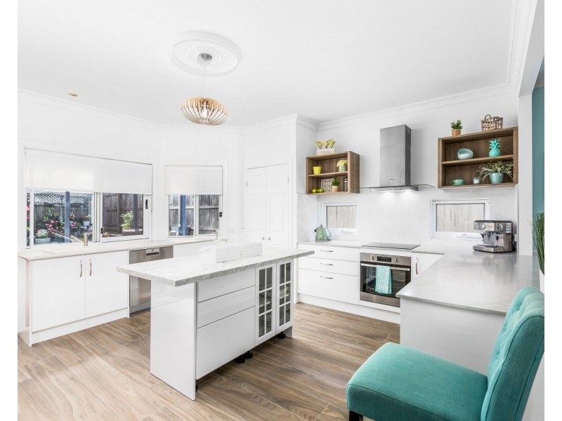 14 Santa Cruz Place, Forest Lake QLD 4078