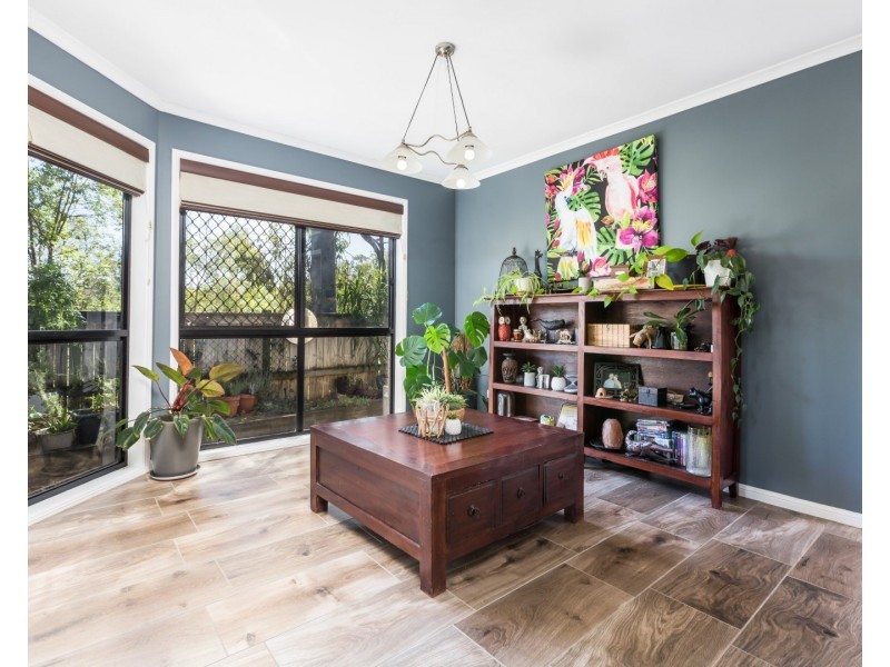 14 Deakin Place, Forest Lake QLD 4078