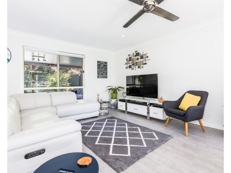 13 Collingrove Place, Forest Lake QLD 4078