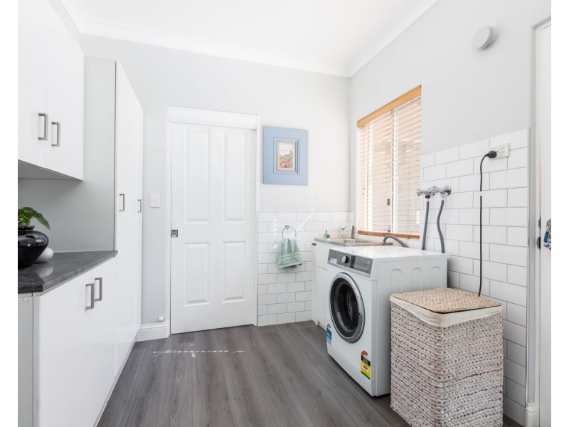 16 Clarendon Circuit, Forest Lake QLD 4078