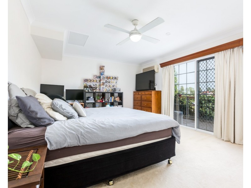 12 Moncrieff Court, Mount Ommaney QLD 4074