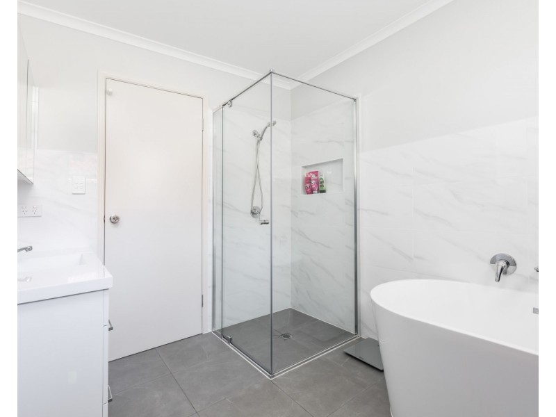 88 Jindabyne Circuit, Forest Lake QLD 4078