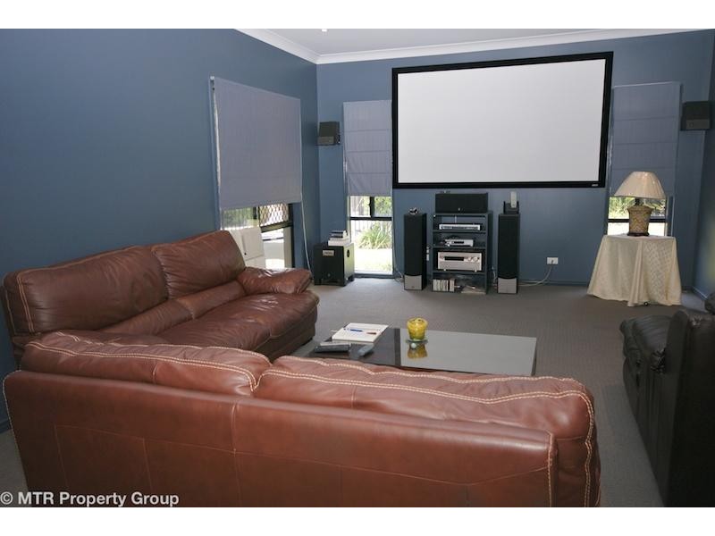 8 St Tropez Place, Forest Lake QLD 4078