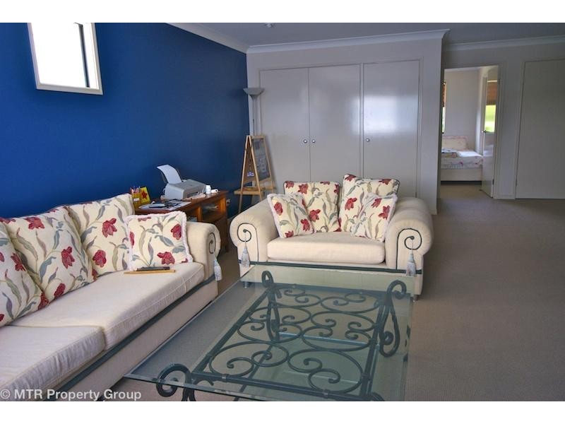 8 St Tropez Place, Forest Lake QLD 4078