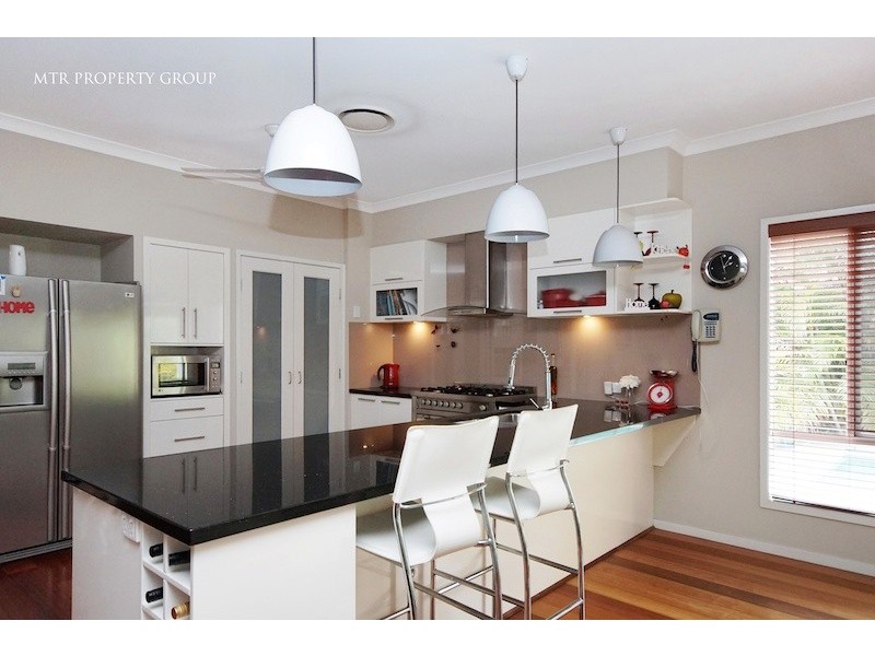 8 Cayman Place, Forest Lake QLD 4078