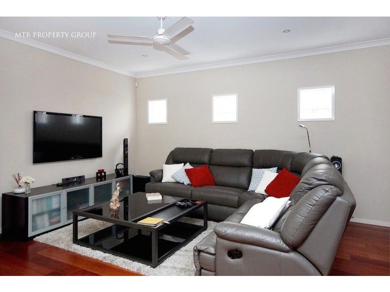 8 Cayman Place, Forest Lake QLD 4078