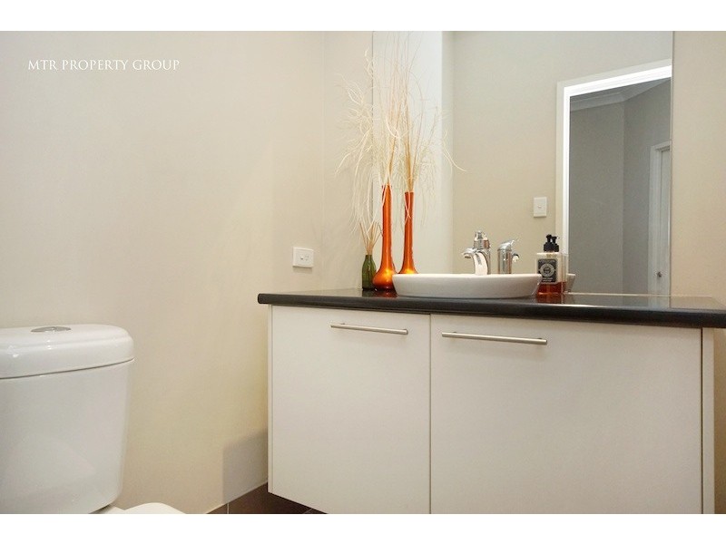 8 Cayman Place, Forest Lake QLD 4078