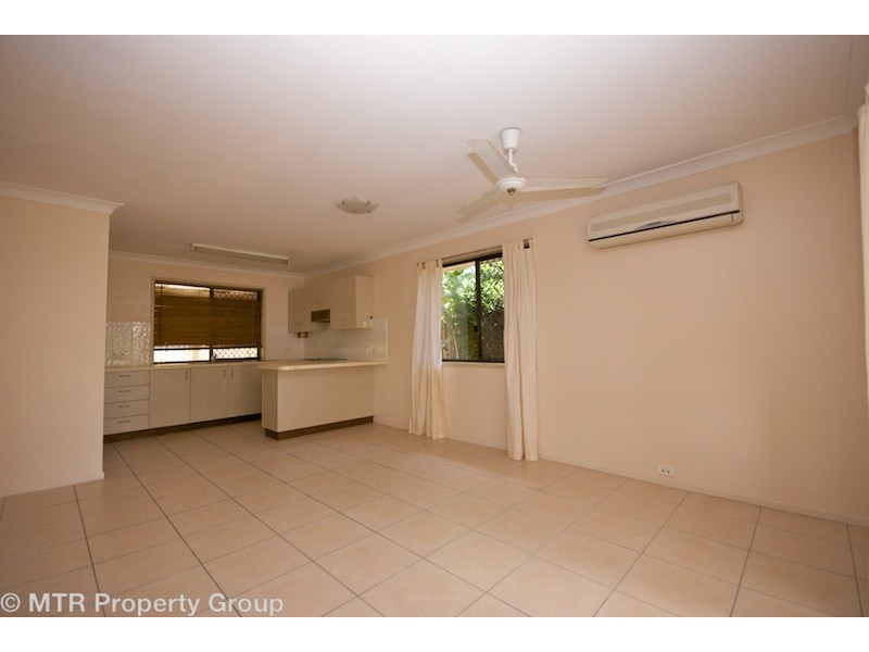 4 Somerfield St, Redbank Plains QLD 4301