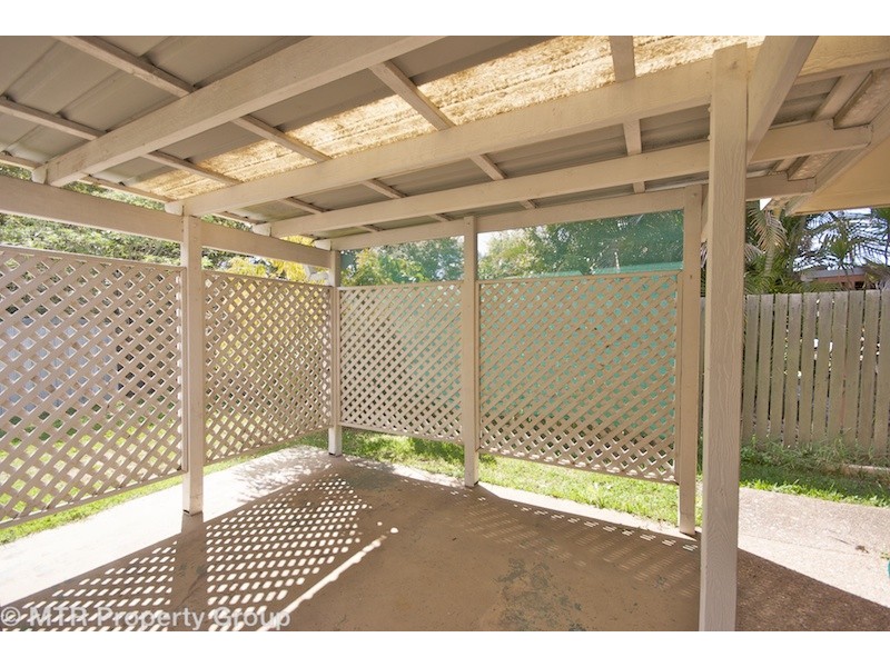 4 Somerfield St, Redbank Plains QLD 4301
