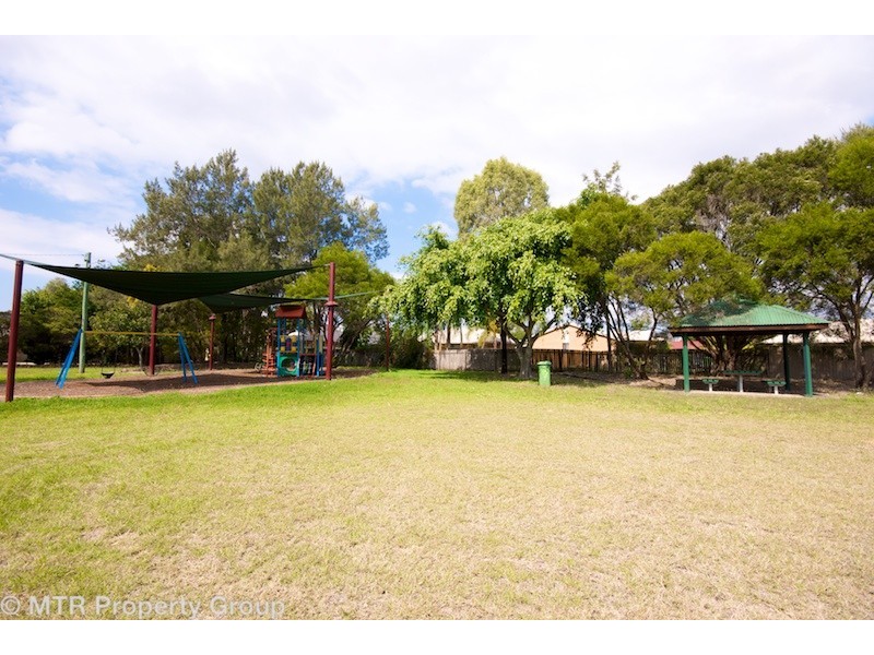 4 Somerfield St, Redbank Plains QLD 4301