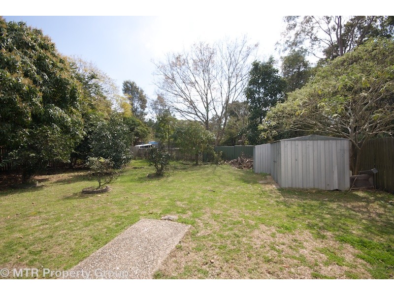 4 Somerfield St, Redbank Plains QLD 4301