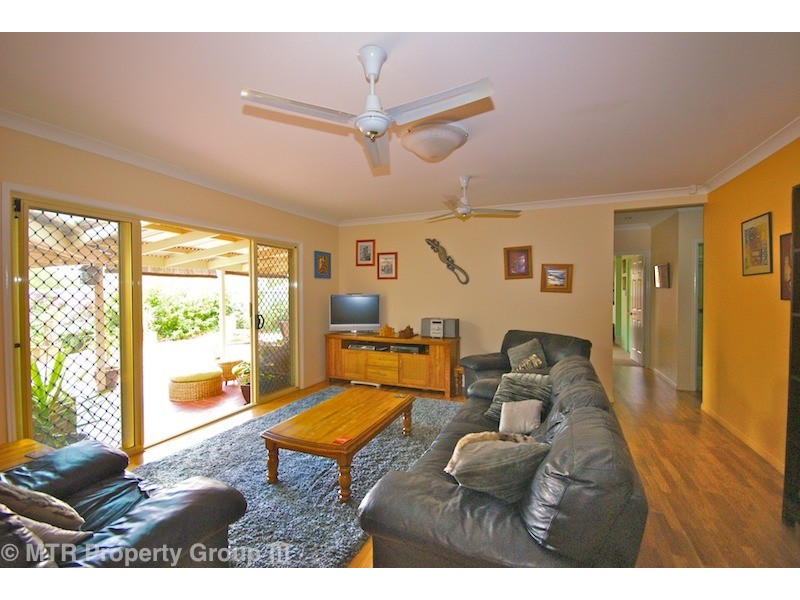 4 Catalina Cct, Forest Lake QLD 4078