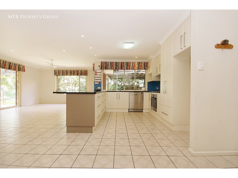 18 Baccata Place, Forest Lake QLD 4078