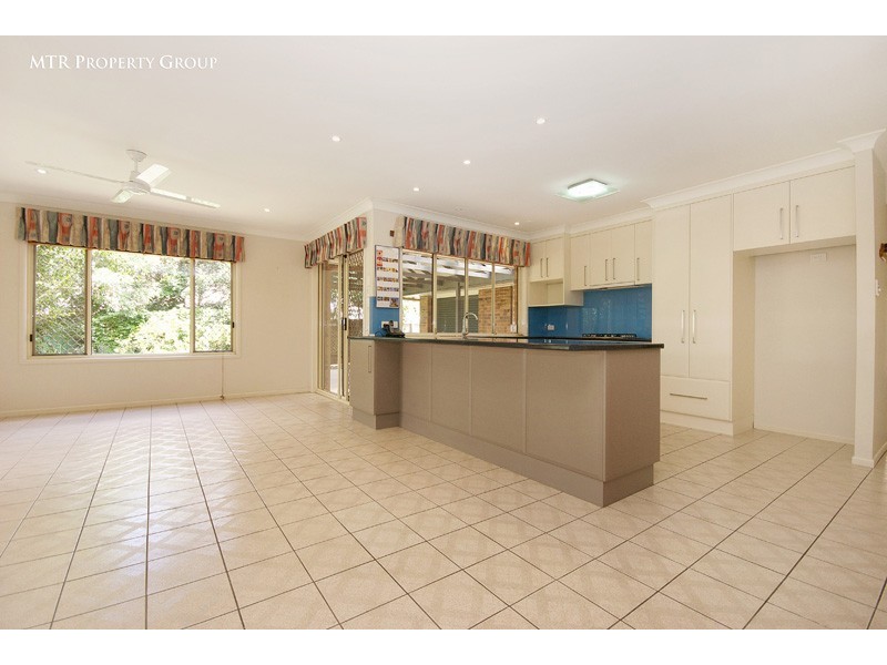 18 Baccata Place, Forest Lake QLD 4078