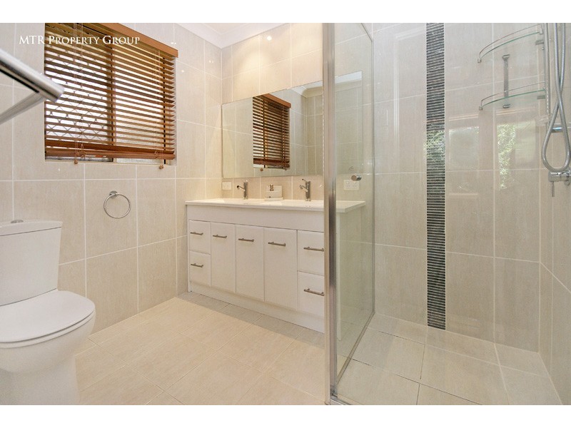 18 Baccata Place, Forest Lake QLD 4078