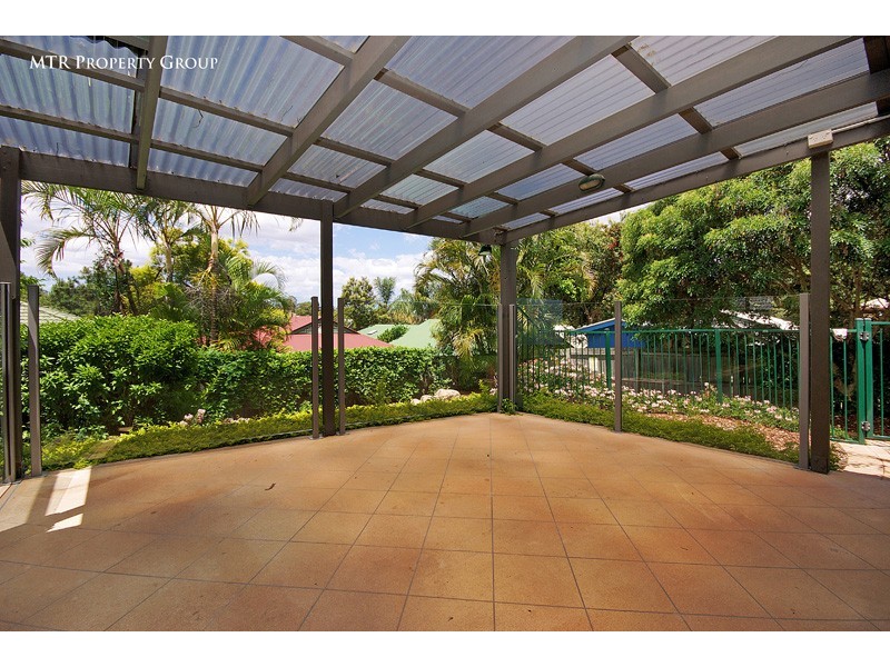 18 Baccata Place, Forest Lake QLD 4078
